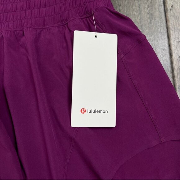 Lululemon NWT Shake It Out High-Rise Running Short 2.5" Chilled Grape - Picture 4 of 8